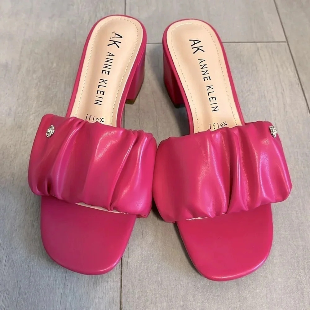 NWOT Anne Klein Ladessa IFLEX Slip-On Sandal Block Heel, Size 8 - Picture 2 of 7